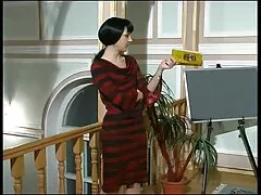 סצנה מיסיונרית עם ויקטוריה המפתה מ-18 VideoZ סרטי סקס לצפייה חינם